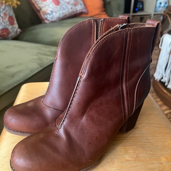Timberland Earthkeeper Women’s Trenton Brown Leather Ankle Booties size 9.5 - Picture 2 of 9